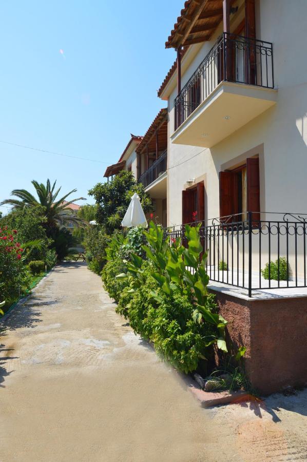 Mr. Greek Villa Петра Екстер'єр фото
